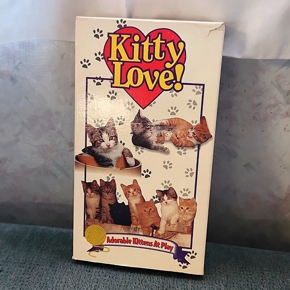 VHS TAPE "Kitty Love"